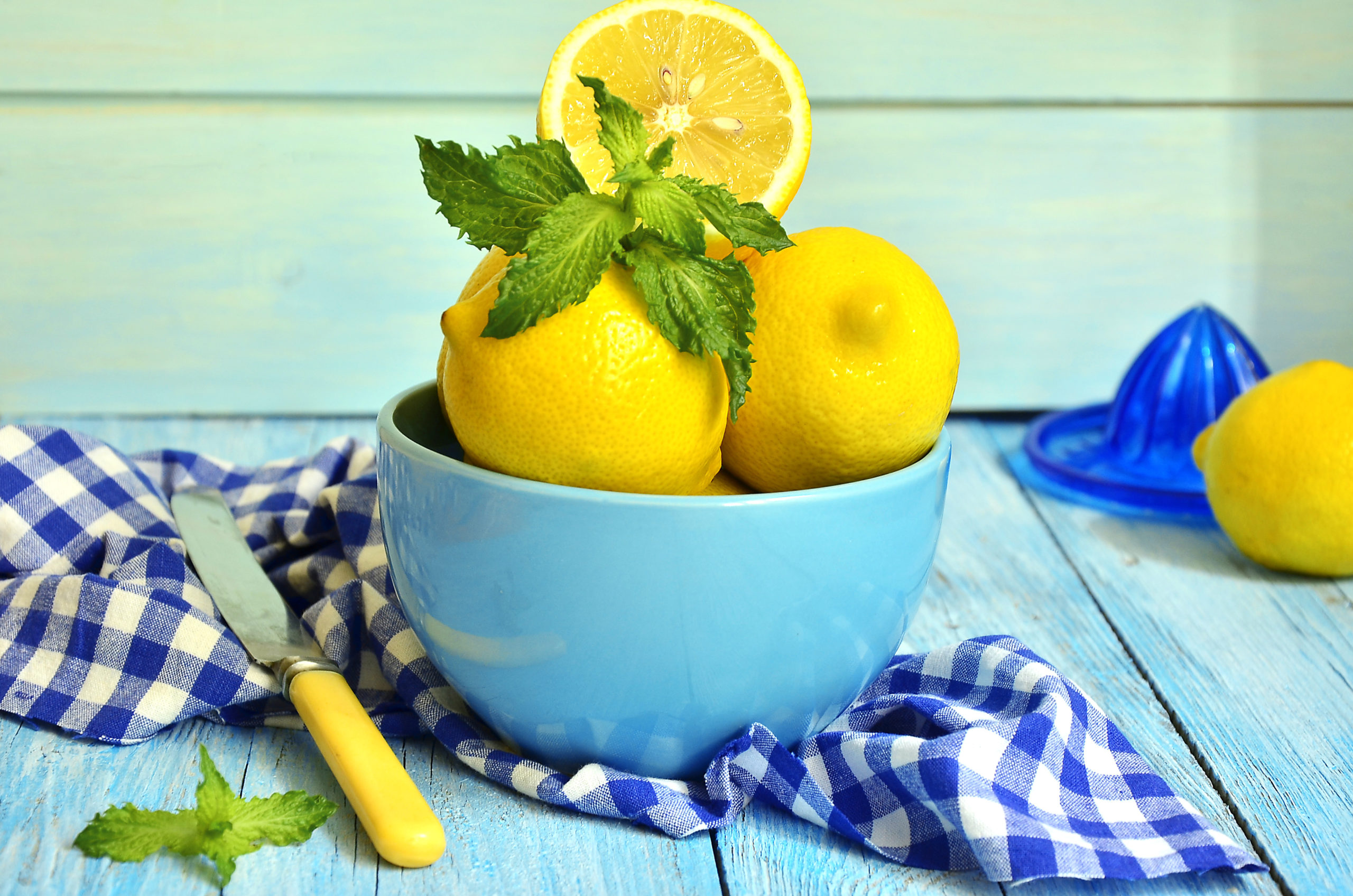 lemons in a blue bowl